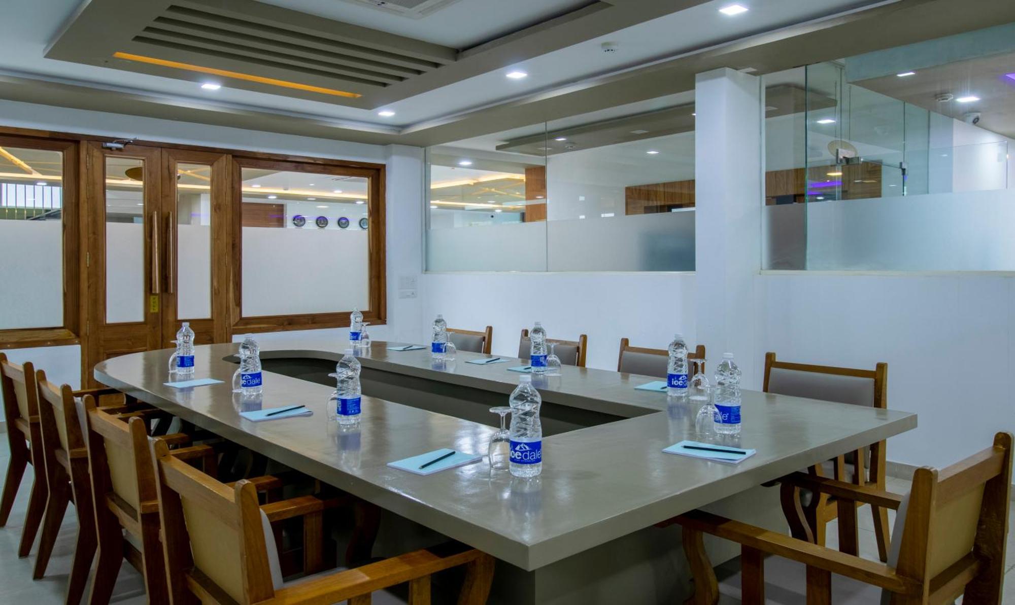 Treebo Trend Chembra Residency Hotel Kalpetta Exterior photo